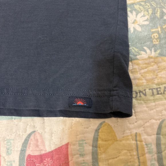 Faherty Sunwashed organic cotton navy blue short sleeve tee. - Picture 2 of 6